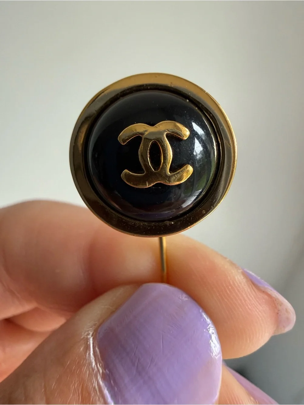 Chanel CC logo pin brooch Black/Gold Plated